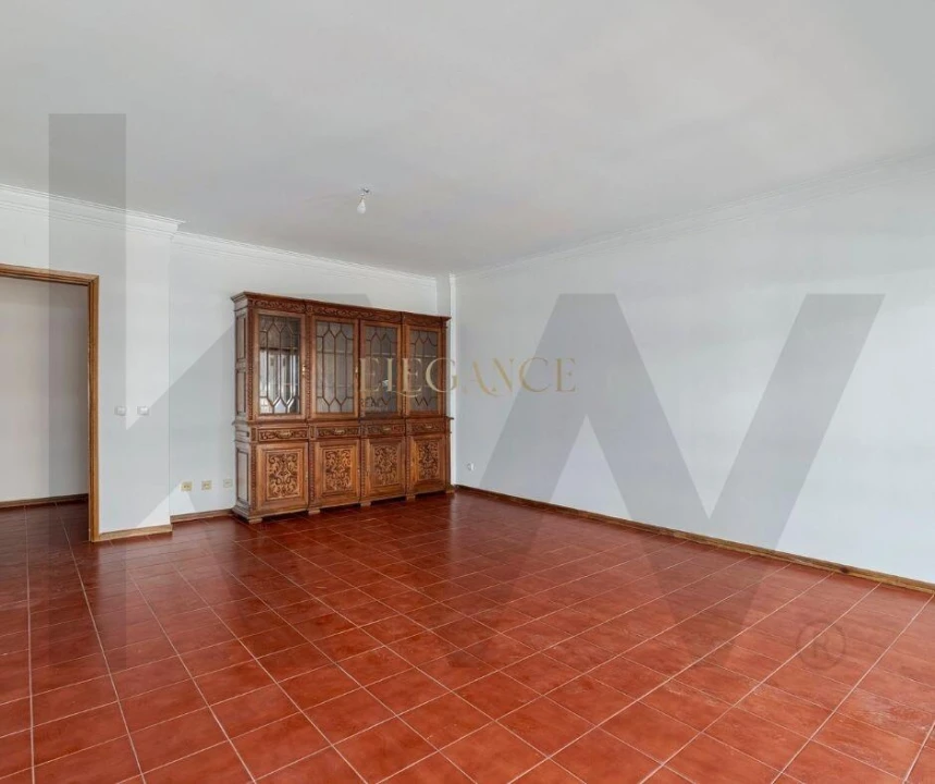 Apartamento T3 para Venda em Carcavelos e Parede Foto 10