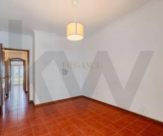 Apartamento T3 para Venda em Carcavelos e Parede