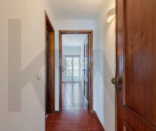 Apartamento T3 para Venda em Carcavelos e Parede
