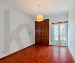 Apartamento T3 para Venda em Carcavelos e Parede