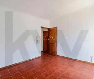 Apartamento T3 para Venda em Carcavelos e Parede