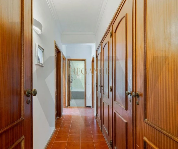 Apartamento T3 para Venda em Carcavelos e Parede Foto 17
