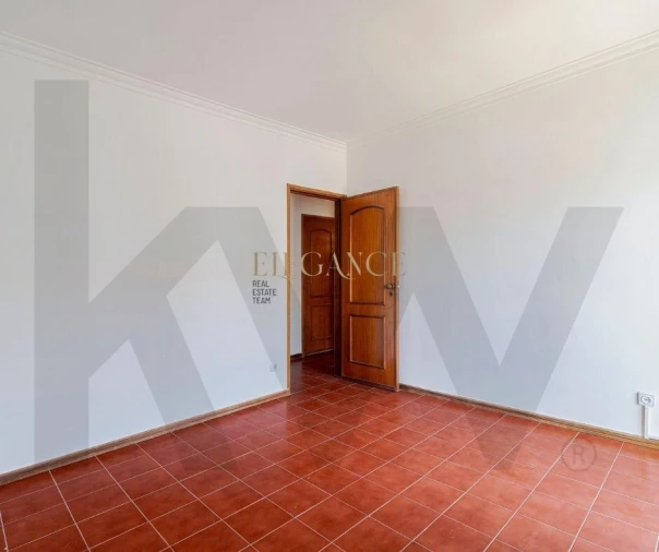 Apartamento T3 para Venda em Carcavelos e Parede Foto 19