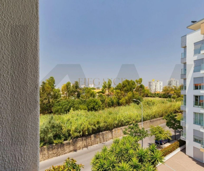 Apartamento T3 para Venda em Carcavelos e Parede Foto 27