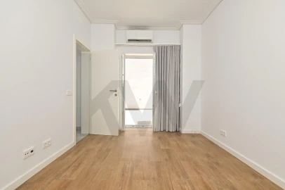 Apartamento T3 para Arrendamento em Oeiras e São Julião da Barra, Paço de Arcos e Caxias