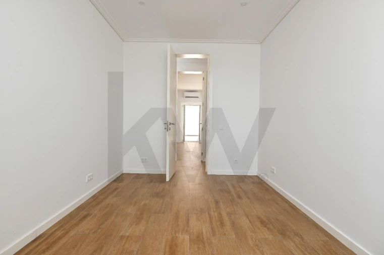 Apartamento T3 para Arrendamento em Oeiras e São Julião da Barra, Paço de Arcos e Caxias Foto 14