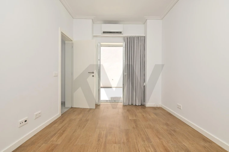 Apartamento T3 para Arrendamento em Oeiras e São Julião da Barra, Paço de Arcos e Caxias Foto 9