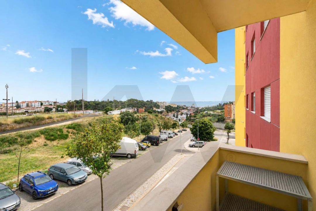 Apartamento T3 para Venda em Beato Foto 3