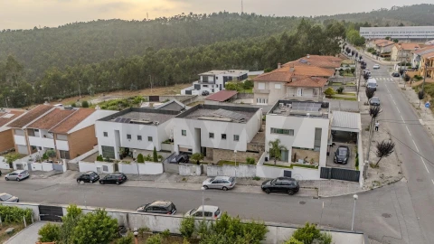 Moradia T3 para Venda em Ribeirão