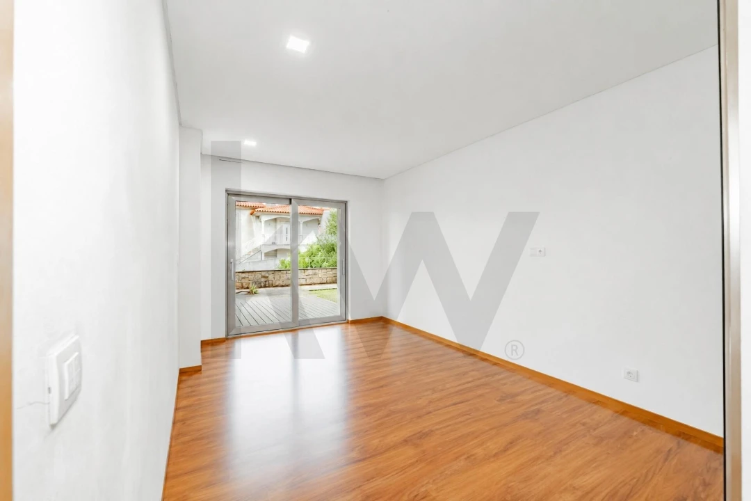 Moradia T3 para Venda em Ribeirão Foto 35