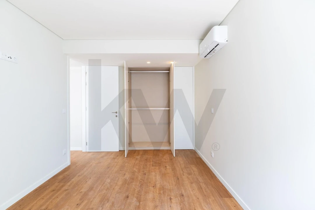 Apartamento T1 para Venda em Oliveira do Douro Foto 12