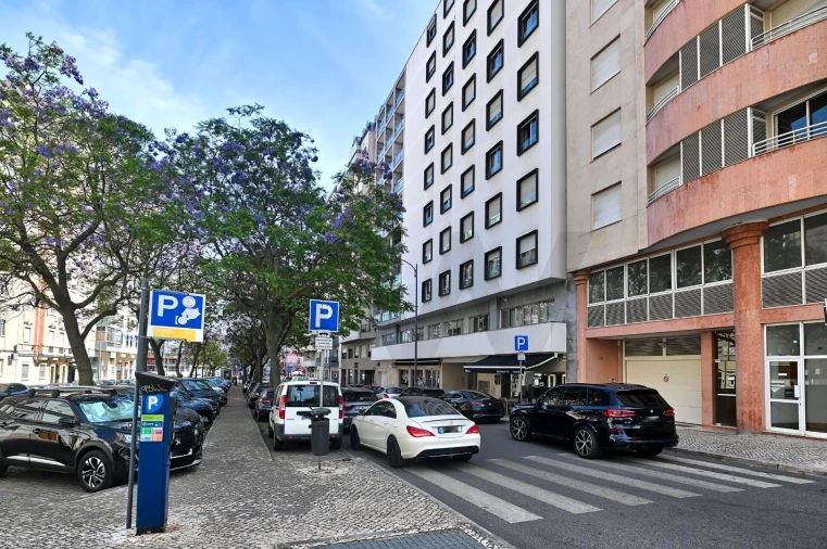 Escritório para Arrendamento em Alvalade Foto 2