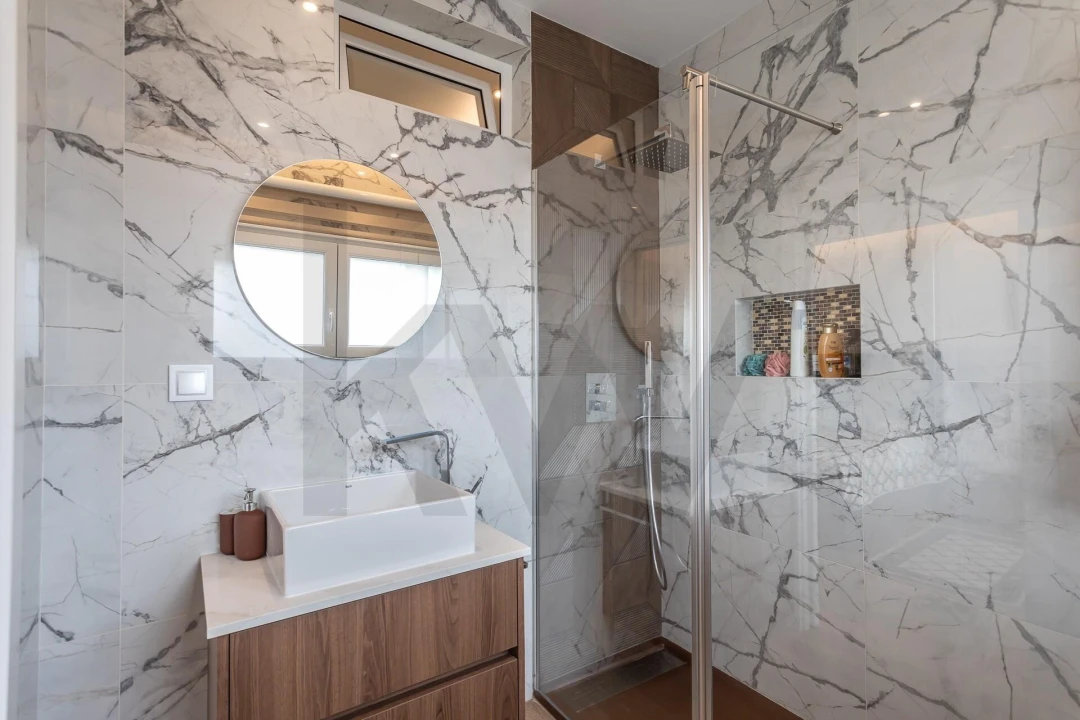 Moradia T4 para Venda em Carnaxide e Queijas Foto 31