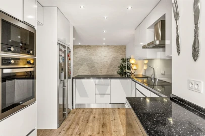 Apartamento T2 para Venda em Campolide