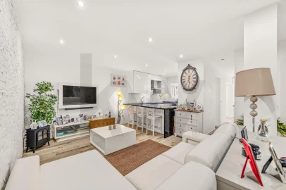 Apartamento T2 para Venda em Campolide