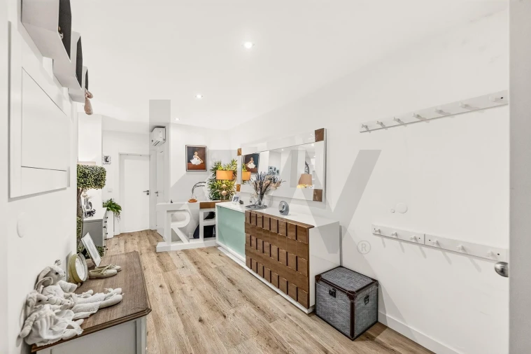 Apartamento T2 para Venda em Campolide Foto 21