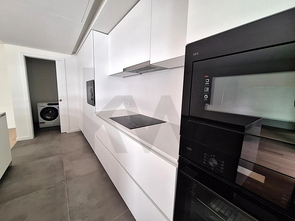 Apartamento T3 para Venda em Avenidas Novas Foto 5