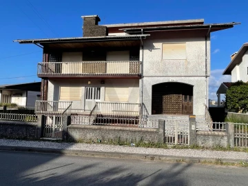 Moradia T3 para Venda em Vila de Cucujães