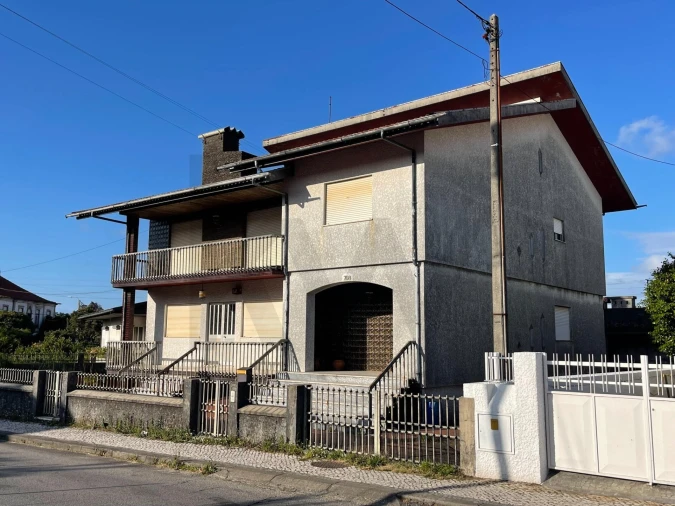 Moradia T3 para Venda em Vila de Cucujães Foto 2