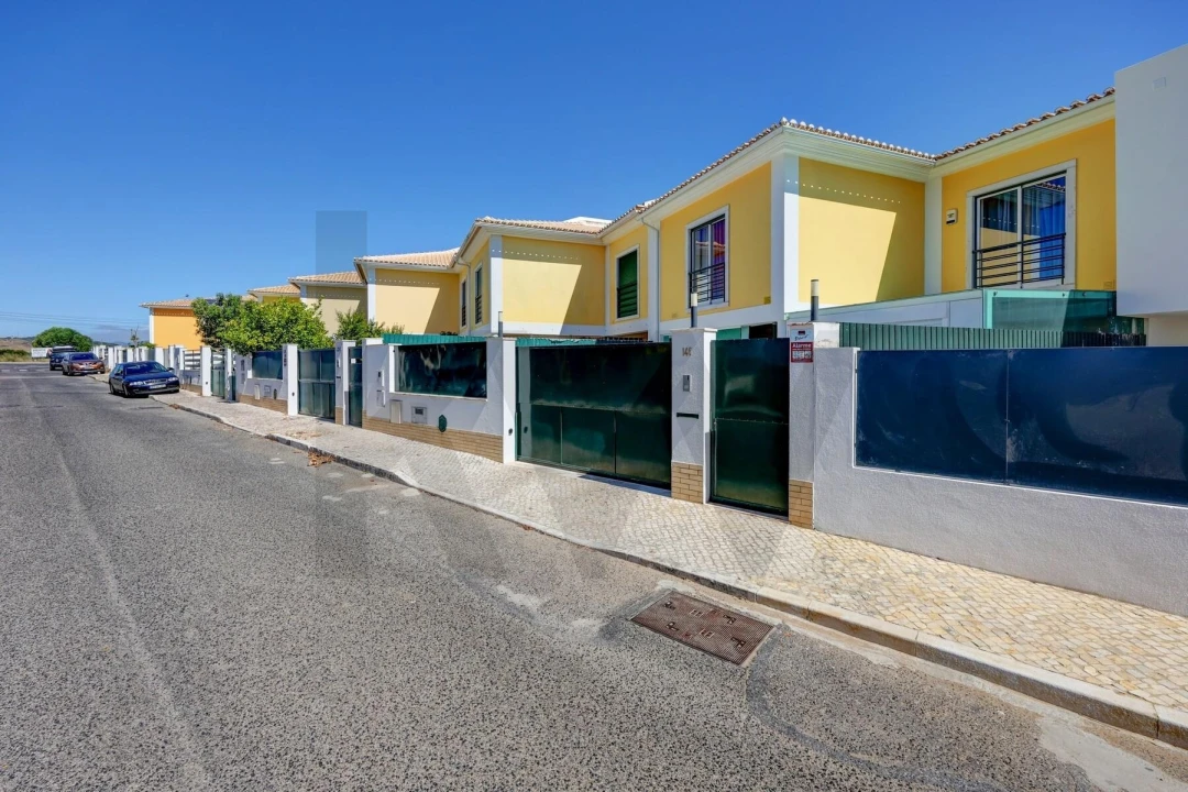 Moradia T5 para Venda em São Domingos de Rana Foto 58