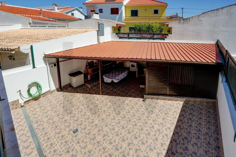 Moradia T5 para Venda em São Domingos de Rana Foto 40