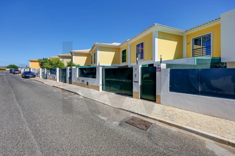 Moradia T5 para Venda em São Domingos de Rana Foto 58