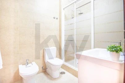 Apartamento T3 para Venda em Oeiras e São Julião da Barra, Paço de Arcos e Caxias