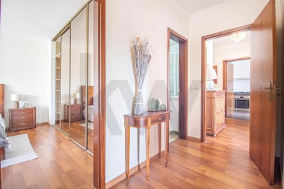 Apartamento T3 para Venda em Oeiras e São Julião da Barra, Paço de Arcos e Caxias
