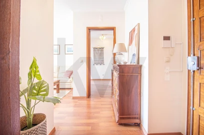 Apartamento T3 para Venda em Oeiras e São Julião da Barra, Paço de Arcos e Caxias