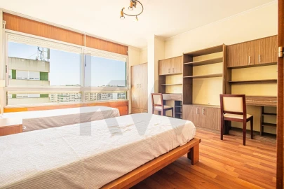 Apartamento T3 para Venda em Oeiras e São Julião da Barra, Paço de Arcos e Caxias