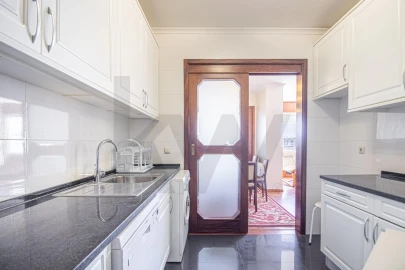 Apartamento T3 para Venda em Oeiras e São Julião da Barra, Paço de Arcos e Caxias
