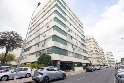Apartamento T3 para Venda em Oeiras e São Julião da Barra, Paço de Arcos e Caxias