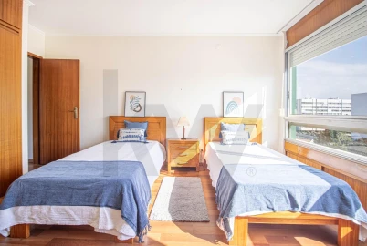 Apartamento T3 para Venda em Oeiras e São Julião da Barra, Paço de Arcos e Caxias