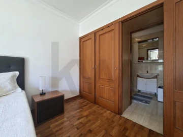 Moradia T5 para Venda em Algueirão-Mem Martins