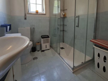 Moradia T5 para Venda em Algueirão-Mem Martins