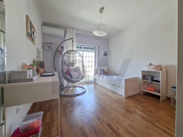 Moradia T5 para Venda em Algueirão-Mem Martins