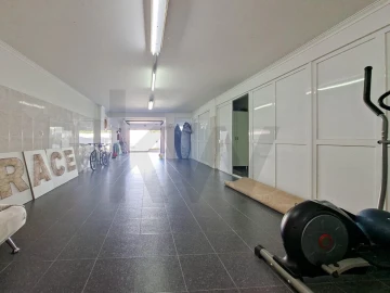Moradia T5 para Venda em Algueirão-Mem Martins