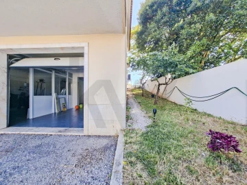 Moradia T5 para Venda em Algueirão-Mem Martins