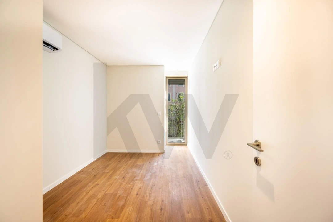 Apartamento T2 para Venda em Oliveira do Douro Foto 9