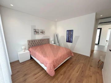 Moradia T3 para Venda em Albufeira e Olhos de Água