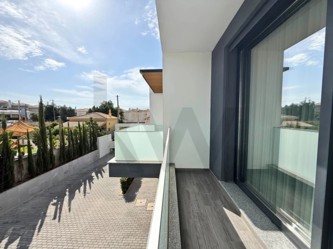 Moradia T3 para Venda em Albufeira e Olhos de Água Foto 29