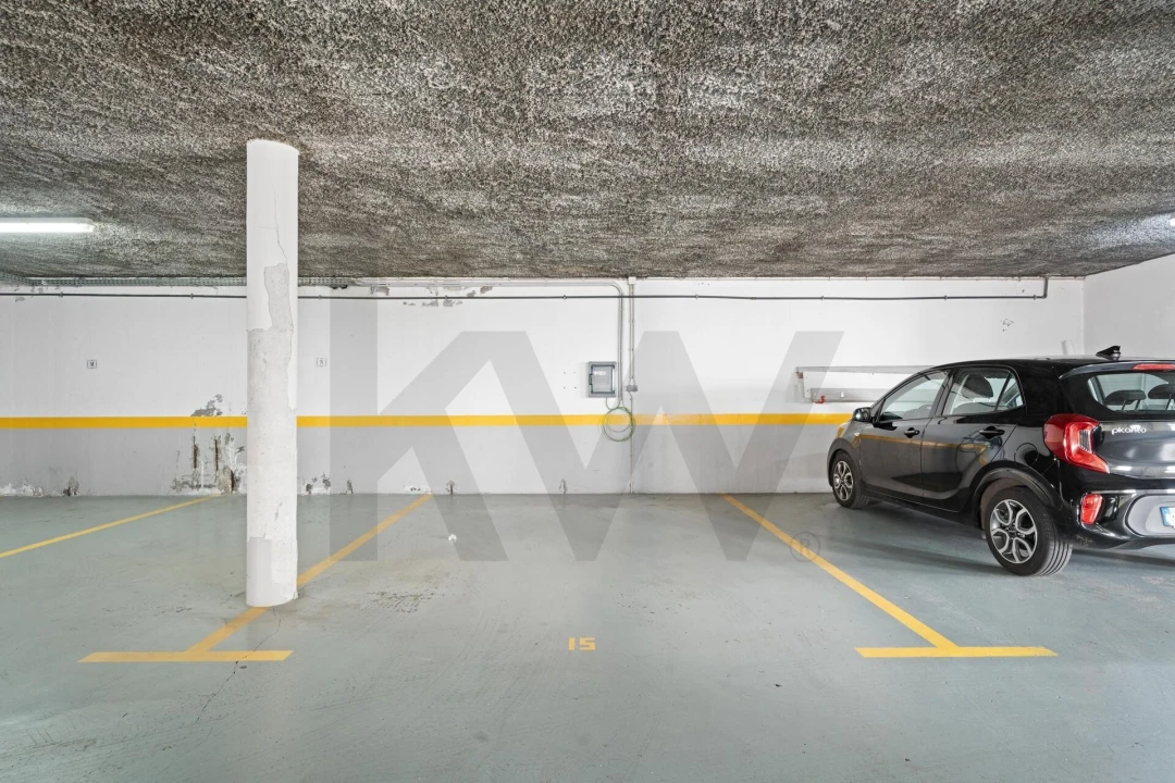 Apartamento T2 para Venda em Caniço Foto 24