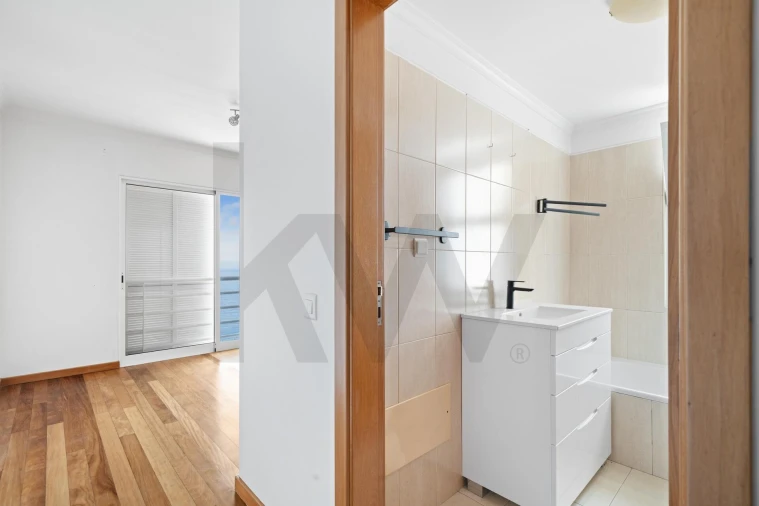 Apartamento T2 para Venda em Caniço Foto 20