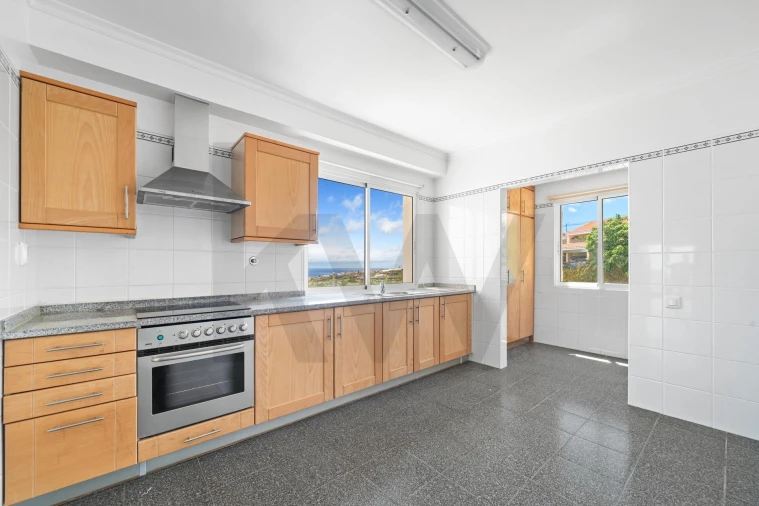 Apartamento T2 para Venda em Caniço Foto 7