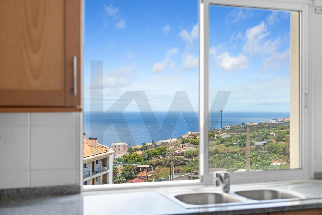 Apartamento T2 para Venda em Caniço Foto 8