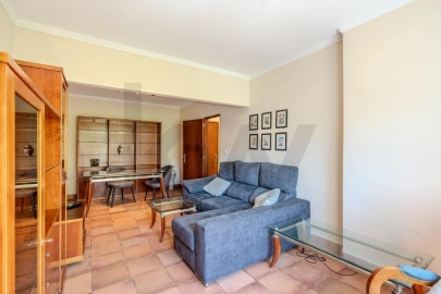 Apartamento T2 para Venda em Algés, Linda-A-Velha e Cruz Quebrada-Dafundo