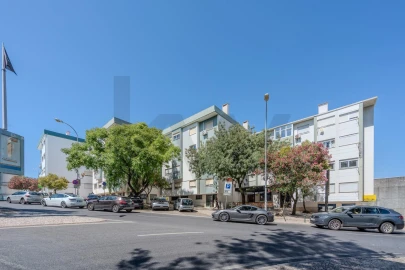 Apartamento T2 para Venda em Algés, Linda-A-Velha e Cruz Quebrada-Dafundo
