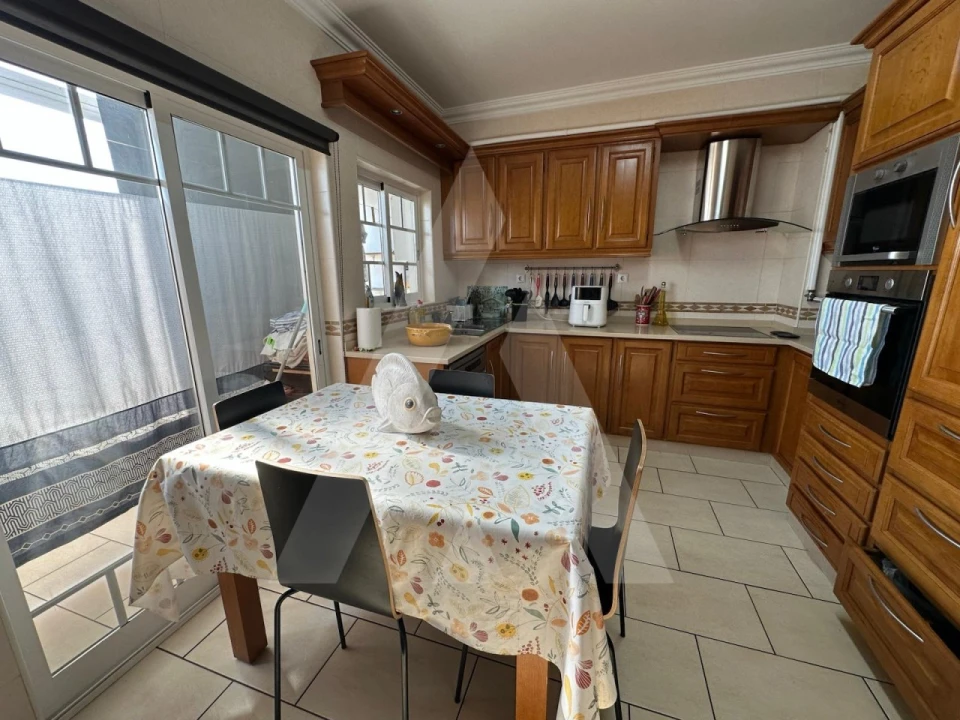 Apartamento T3 para Venda em Quelfes Foto 11