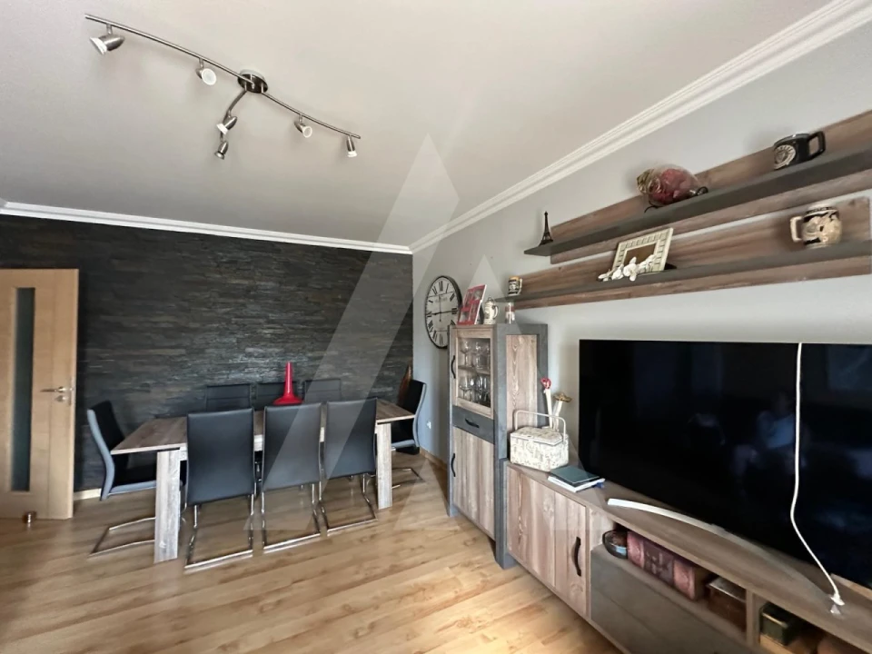 Apartamento T3 para Venda em Quelfes Foto 17