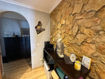Apartamento T3 para Venda em Quelfes